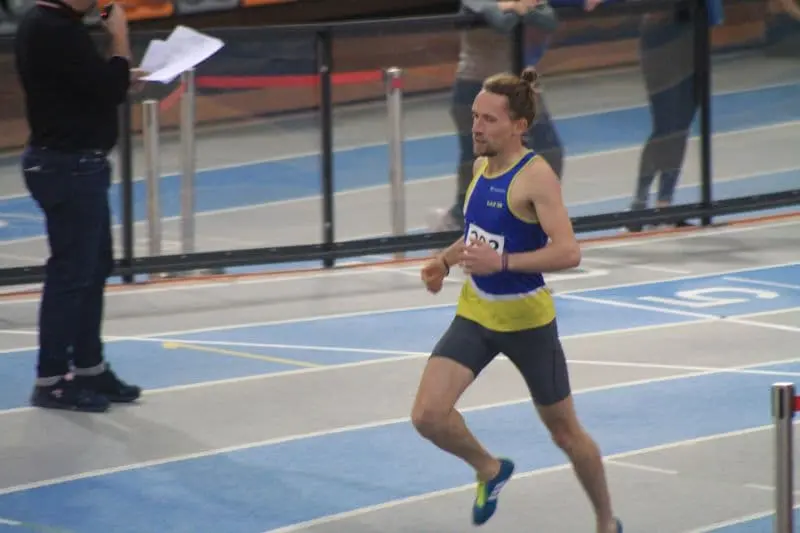 Homme qui court (athlétisme)